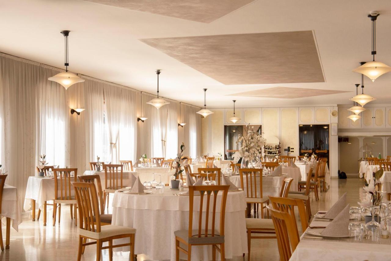 Albergo Milano Boario Terme Exteriér fotografie