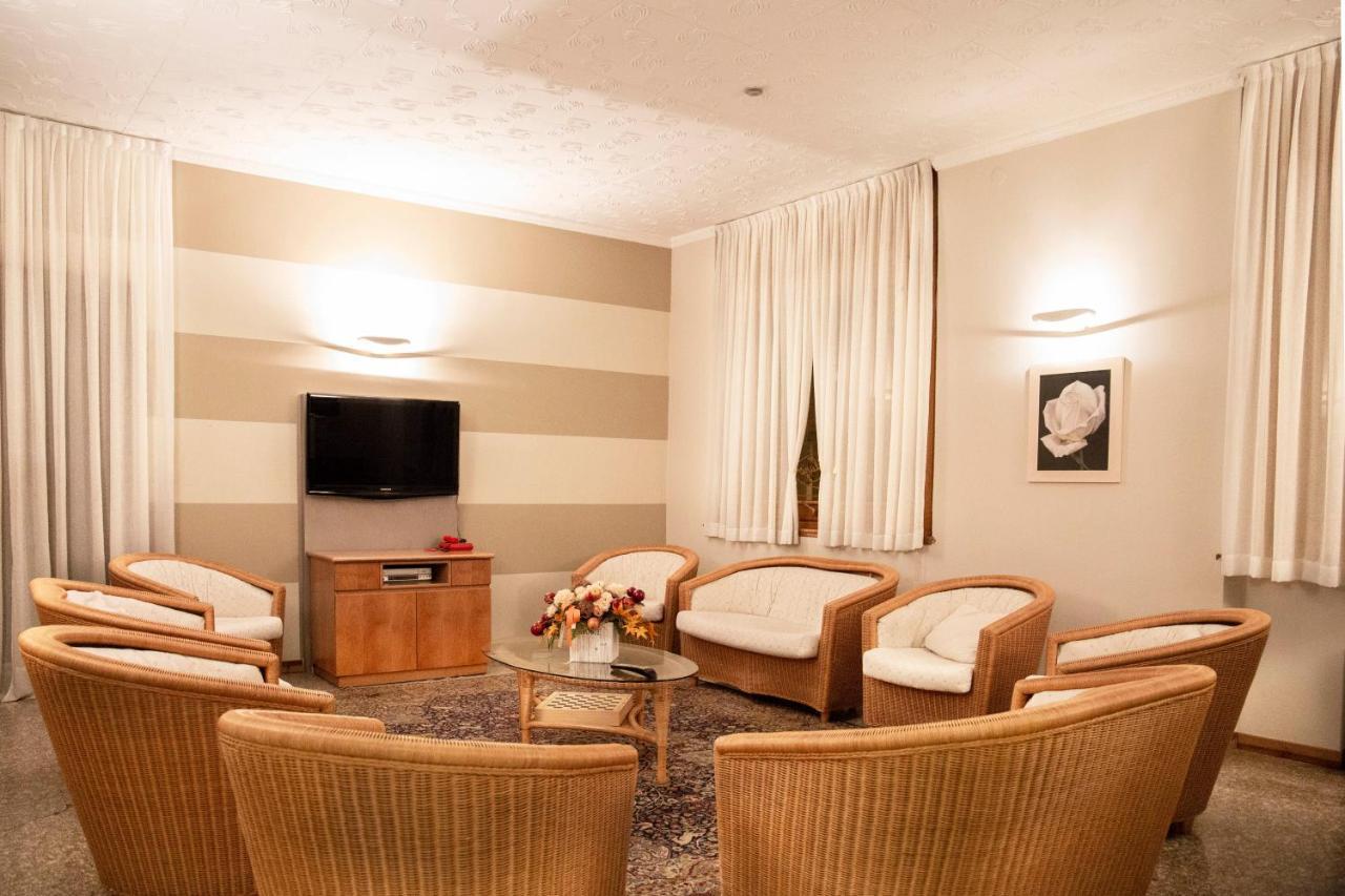 Albergo Milano Boario Terme Exteriér fotografie
