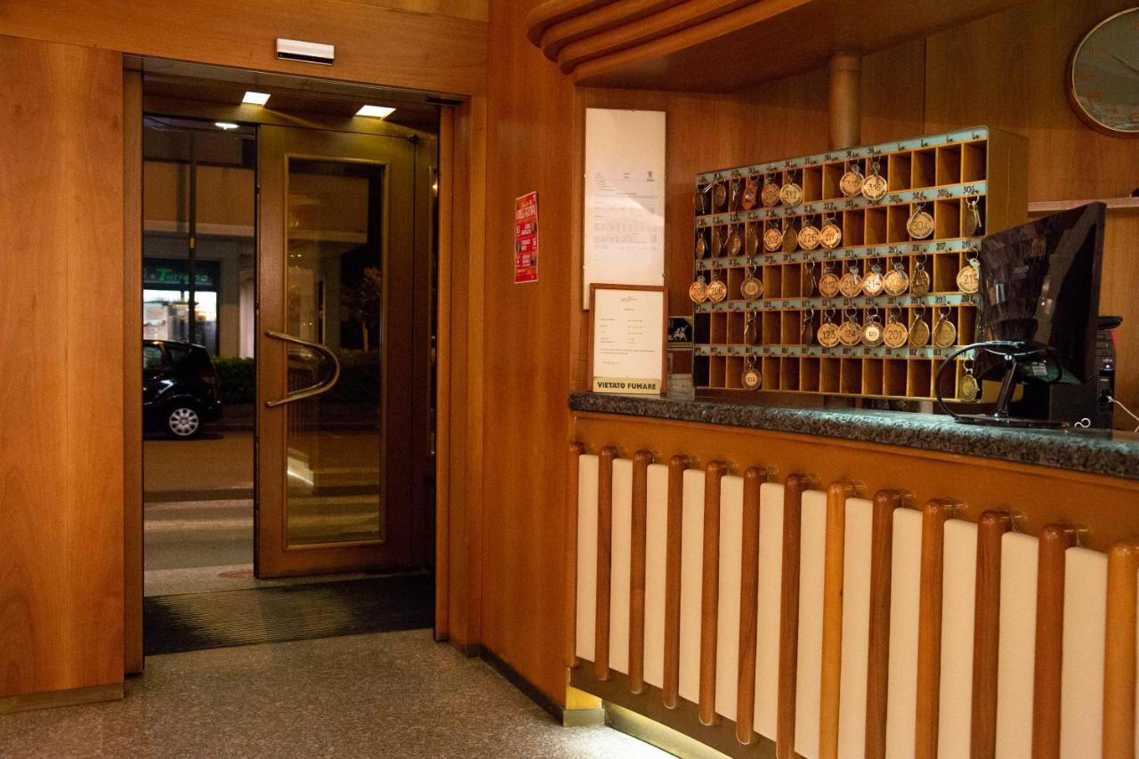 Albergo Milano Boario Terme Exteriér fotografie