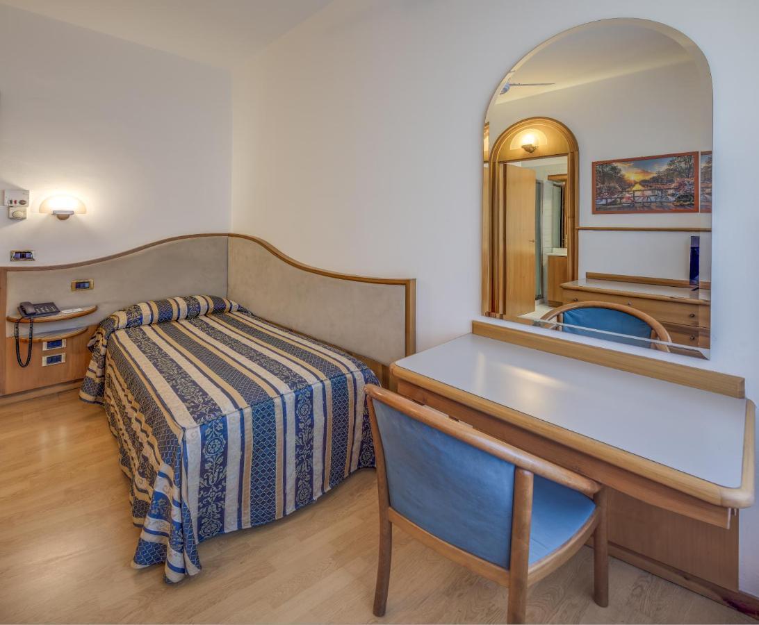 Albergo Milano Boario Terme Exteriér fotografie