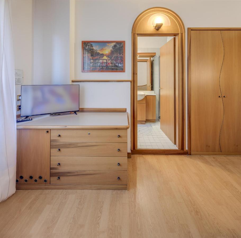 Albergo Milano Boario Terme Exteriér fotografie