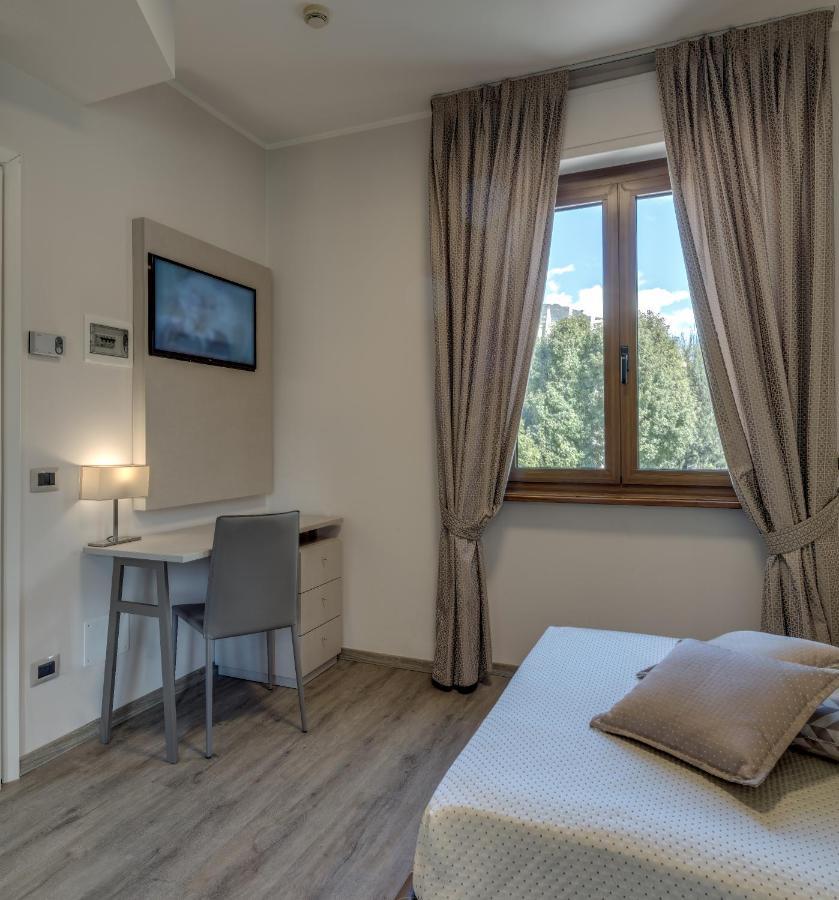 Albergo Milano Boario Terme Exteriér fotografie